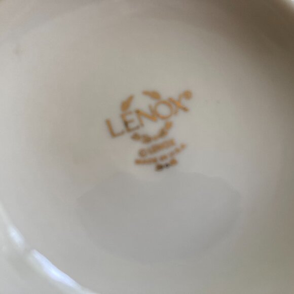 Vintage Lenox Vase GEORGIAN 24K GOLD TRIM 10" USA FLAWLESS. - Picture 7 of 8